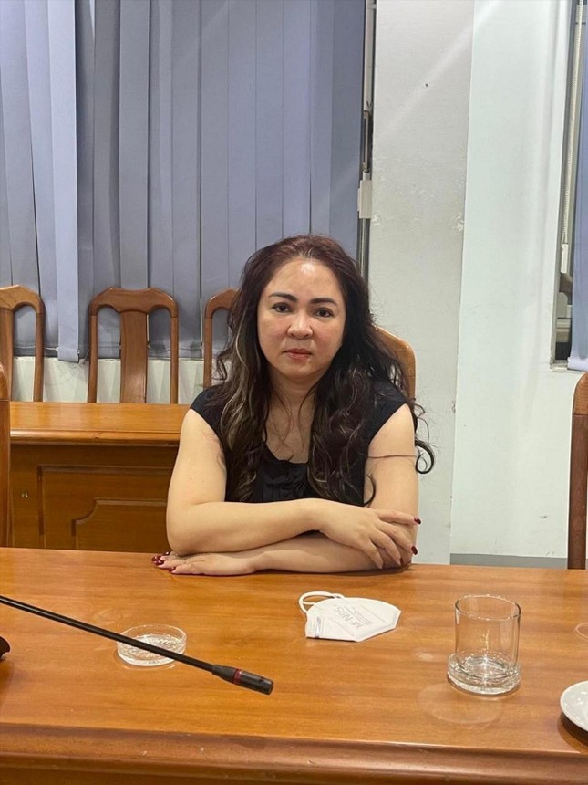 Viện kiểm sát tiếp tục trả hồ sơ vụ bà Nguyễn Phương Hằng 